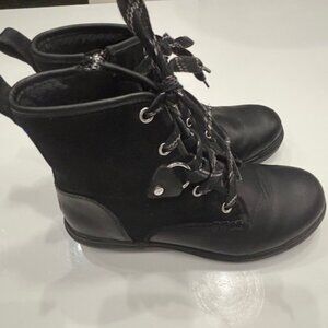 UGG Hapsburg Hiker Waterproof Boot Women’s size 7